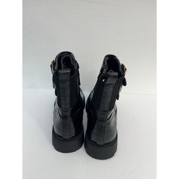 Shoe Dazzle Boots size 7
Javina Combat Boot black - Picture 5 of 10